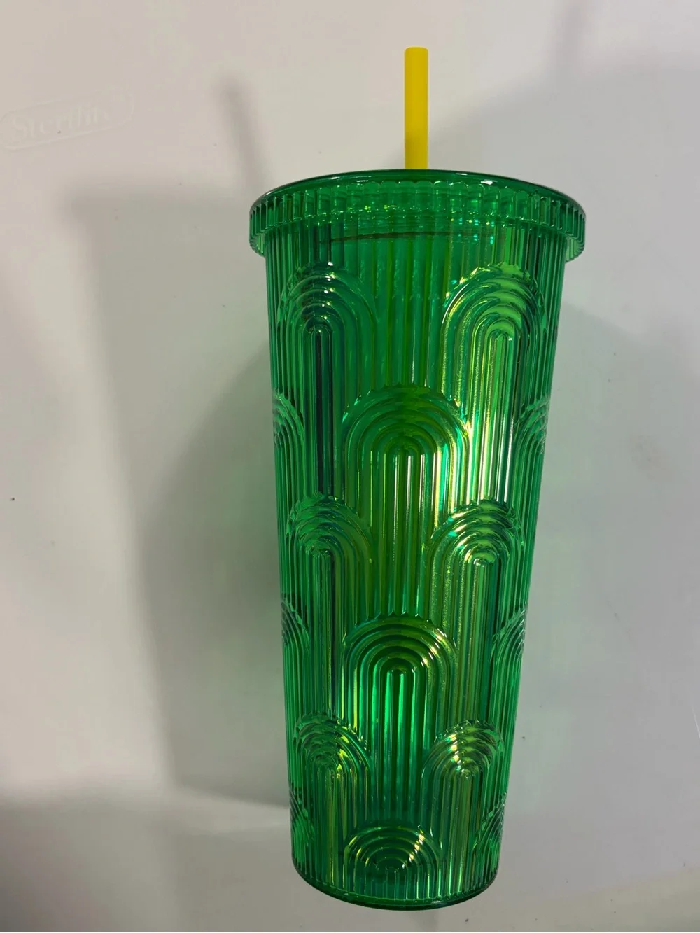 🆕 Iridescent Green 24 oz Tumbler with Straw